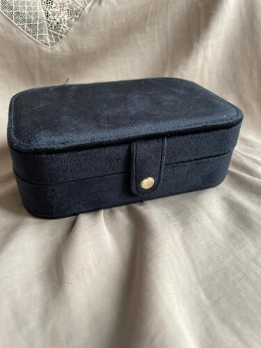 Jewelry Oblong Box w. mirror - Black