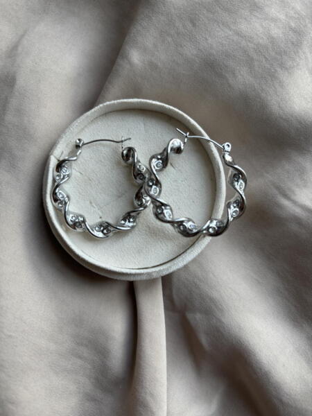 Wavy Shine Hoops