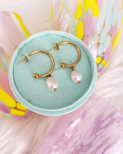 Pearly Hoops